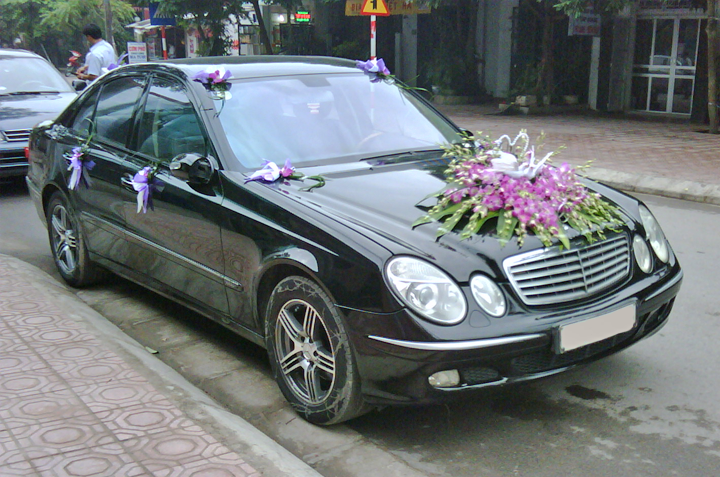 Cho thuê xe cưới Mercedes S500 4 chỗ